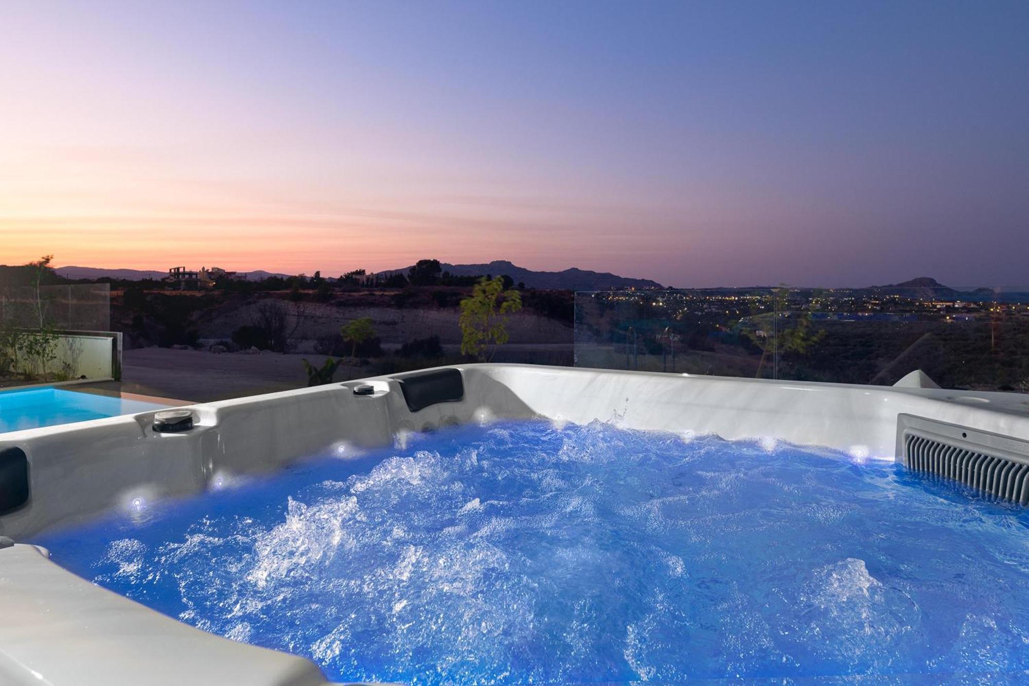 Trapezia Luxury Living Vila *